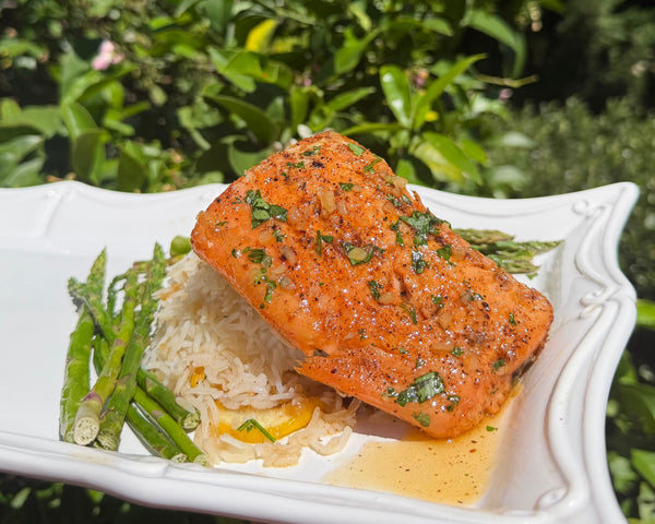 Pan-Seared Lemon Honey Garlic Salmon & Roasted Asparagus w Macadamia Oil