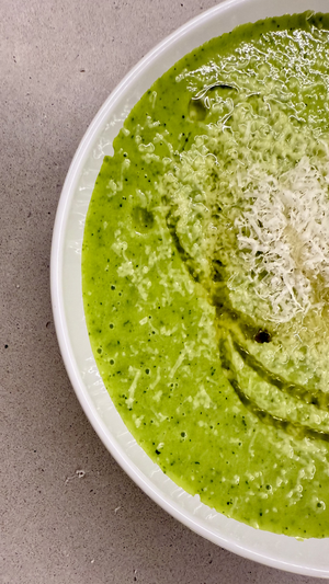 Creamy Zucchini Jalapeño Soup w Macadamia Oil ( Keto, Paleo, Vegetarian, Gluten-free)